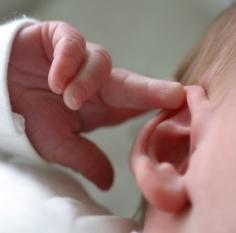 O que devo fazer se meus filhos tiverem dor de ouvido? Ações urgentes da mãe